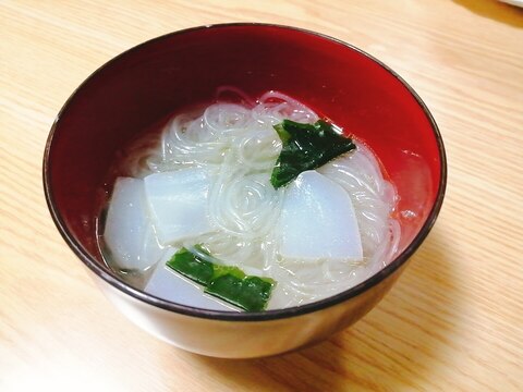 こんにゃくと春雨とわかめのスープ